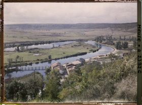 Image représentant France, Dun s/Meuse, Vue prise du haut de Dun-s-Meuse vers le N-O. et la Meuse