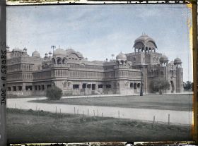 Image représentant Le palais de Lallgarh