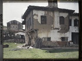Image représentant Village de Jankovec, vieille maison à droite de l'église