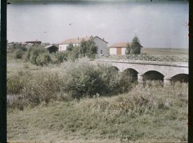 Image représentant Maizerais, Reconstructions et pont sur le Rupt de Mad