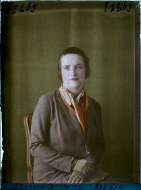 Image représentant https://musee-albert-kahn.s-museum.fr/home/NWQ2OTAwYzNmYjZlZTk1ZWQwODJmMjY4L2dlbmVyaWMtbm90aWNlLXRhYi9hdXRob3JpdHkvNjE3YTc5ZjVjZjhiODk2OGIzMzM3ZDIx/5d6900c3fb6ee95ed082f268/generic-notice-tab/authority/617a79ebcf8b8968b3336bd7 Mademoiselle Constance Drexel
