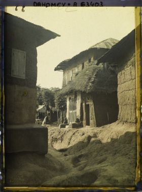 Image représentant Quartier traditionnel et case de fétiche (?)