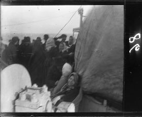 Image représentant Emigrants des 3emes classes sur l'entrepont