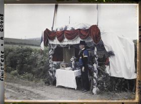 Image représentant Le reposoir de saint Thurien sur le parcours de la Grande Troménie