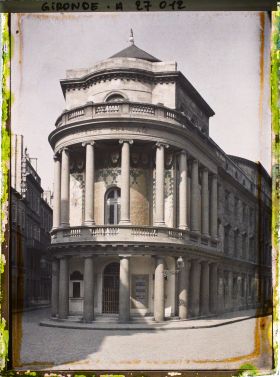 Image représentant Le Théâtre Français, devenu depuis un cinéma