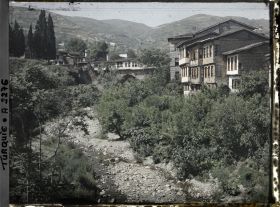Image représentant Le pont d'Irgandi ("vieux Pont") construit en 1442 sur le fleuve Gökdere (vu de l'amont)