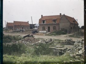 Image représentant France, Neuville St Waast, Maison reconstruite au centre du Village