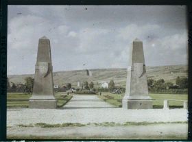 Image représentant France, Verdun, L'entrée du Cimetière du faubourg Pavé