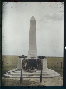 Image représentant France, Monument élevé à la mémoire de la division Australienne ayant combattu pour la France