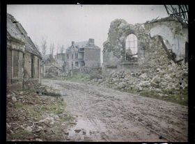 Image représentant France, Orvillers Sorel, Guerre : Les Ruines de la Rue de l'Eglise