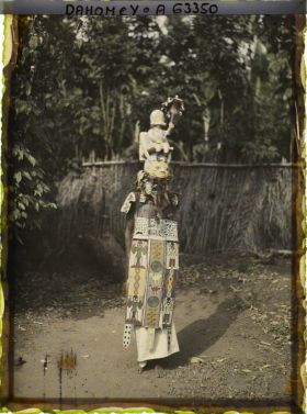 Image représentant Danseur avec le masque " Malilaloqué " (chef musulman)
