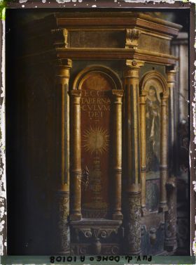 Image représentant France, Usson, Intérieur de l'Eglise Tabernacle le 1260