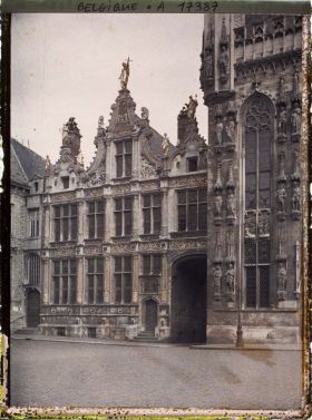 Image représentant Belgique, Bruges, Un coin de la Place du     , la Justice de Paix