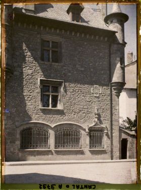 Image représentant La maison consulaire, vue prise rue Marcenague