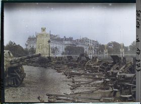 Image représentant La place de l'Etoile décorée pour les fêtes de la Victoire des 13 et 14 juillet