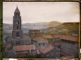 Image représentant Les toitures de la cathédrale Notre-dame-de-l'Annonciation, vue prise vers le sud-ouest