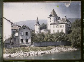 Image représentant Le château de Nideau et la Zihl