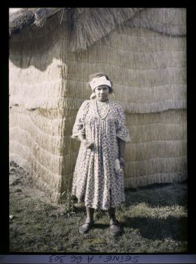 Image représentant L'Exposition Coloniale Internationale de 1931, une femme kanak