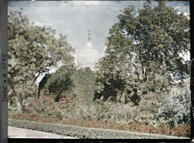 Image représentant Jardin près de la mosquée de la Perle (Moti Masjid) dans le fort Rouge (Lal Qila)