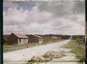 Image représentant France, Bouchavesnes, Entrée du Village vue du Sud Ouest