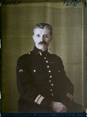 Image représentant https://musee-albert-kahn.s-museum.fr/home/NWQ2OTAwYzNmYjZlZTk1ZWQwODJmMjY4L2dlbmVyaWMtbm90aWNlLXRhYi9hdXRob3JpdHkvNjE3YTc5ZjVjZjhiODk2OGIzMzM3ZDIx/5d6900c3fb6ee95ed082f268/generic-notice-tab/authority/617a79ebcf8b8968b3336956 Le Colonel Boudroux