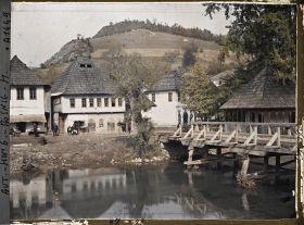 Image représentant Vue prise sur le premier pont de ce même village