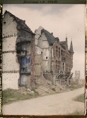 Image représentant Belgique, Ypres, Maison en ruines rue de la Station