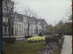 Image représentant Prusse, Crefeld, Une vue sur la promenade de la Gare