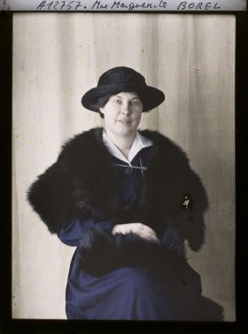 Image représentant https://musee-albert-kahn.s-museum.fr/home/NWQ2OTAwYzNmYjZlZTk1ZWQwODJmMjY4L2dlbmVyaWMtbm90aWNlLXRhYi9hdXRob3JpdHkvNjE3YTc5ZjVjZjhiODk2OGIzMzM3ZDIx/5d6900c3fb6ee95ed082f268/generic-notice-tab/authority/617a79ebcf8b8968b333694c Mademoiselle Marguerite Borel  fille de  https://musee-albert-kahn.s-museum.fr/home/NWQ2OTAwYzNmYjZlZTk1ZWQwODJmMjY4L2dlbmVyaWMtbm90aWNlLXRhYi9hdXRob3JpdHkvNjE3YTc5ZjVjZjhiODk2OGIzMzM3ZDIx/5d6900c3fb6ee95ed082f268/generic-notice-tab/authority/617a79ebcf8b8968b3336643 Paul Appell