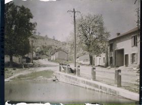 Image représentant France, Woinville, Un Coin du Village