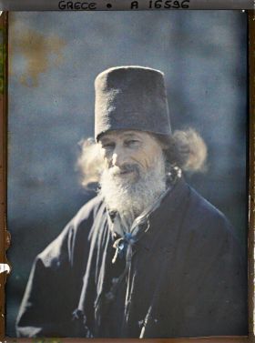 Image représentant Mont Athos, Karyès, Vieux moine mendiant de Karyès