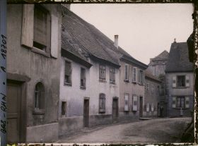 Image représentant France, Marmoutier, Maison rose où est mort l'enstituteur Heinemann