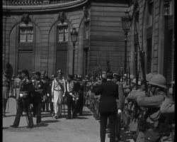 Image représentant Le Bey de Tunis à l'Elysée, M. Millerand à l'Hôtel de Crillon