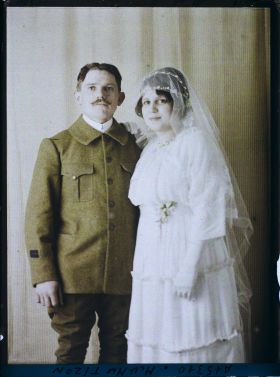 Image représentant https://musee-albert-kahn.s-museum.fr/home/NWQ2OTAwYzNmYjZlZTk1ZWQwODJmMjY4L2dlbmVyaWMtbm90aWNlLXRhYi9hdXRob3JpdHkvNjE3YTc5ZjVjZjhiODk2OGIzMzM3ZDIx/5d6900c3fb6ee95ed082f268/generic-notice-tab/authority/617a79ebcf8b8968b33378c3 Monsieur Tizon et  https://musee-albert-kahn.s-museum.fr/home/NWQ2OTAwYzNmYjZlZTk1ZWQwODJmMjY4L2dlbmVyaWMtbm90aWNlLXRhYi9hdXRob3JpdHkvNjE3YTc5ZjVjZjhiODk2OGIzMzM3ZDIx/5d6900c3fb6ee95ed082f268/generic-notice-tab/authority/617a79ebcf8b8968b33378c4 son épouse