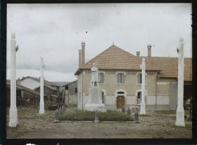Image représentant France, Les Islettes (Meuse) (1427h), Le Monument aux Morts