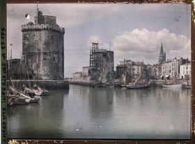 Image représentant Les tours Saint-Nicolas et de la Lanterne
