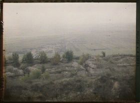 Image représentant France, St Mihiel, Vue prise vers le Sud : au 1er plan, Han s/Meuse