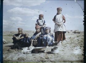 Image représentant Groupe de femmes (paysannes) chrétiennes