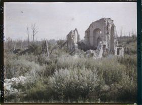 Image représentant France, Pinon, Les ruines de l'Eglise