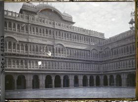 Image représentant La cour intérieure du palais des Invités (Laxmi Niwas), Palais Lallgarh