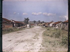 Image représentant France, Bras, Une rue du nouveau Village