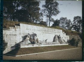 Image représentant France, Bayonne, Bayonne - Le monument aux Morts
