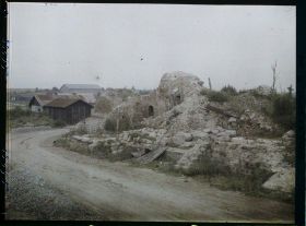 Image représentant France, Le Transloy, Les ruines de l'Eglise vues d'ensemble