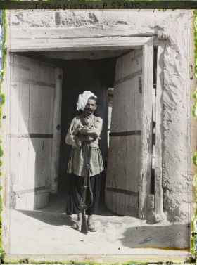 Image représentant Gardien de ferme armé