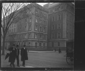 Image représentant Un immeuble dans l'Upper East Side, probablement sur la 5eme Avenue au niveau de Museum Mile