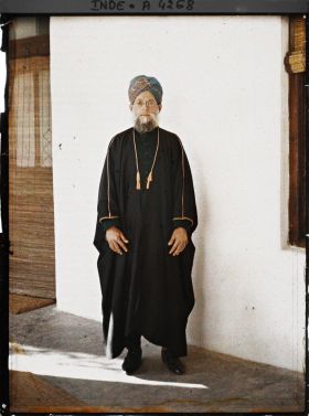 Image représentant Le grand prêtre musulman (sic) de Delhi, M. Maulvi Sayed Ahmad