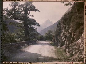 Image représentant France, Le Pic du midi vu du "Chêne de l'Ours"