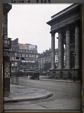 Image représentant La Place de la Bourse vue de la rue de la Banque