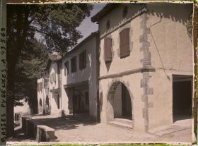 Image représentant France, La Bastide - Clairence, Les Maisons de la place