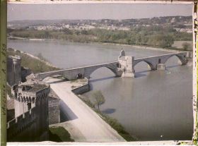 Image représentant Panorama sur le Rhône avec le Pont Vieux